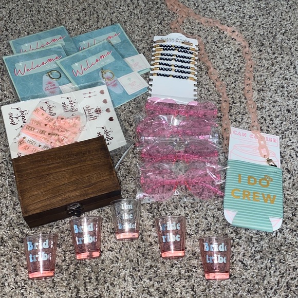 Other - 💫Bachelorette/ Bride Brand new bundle!